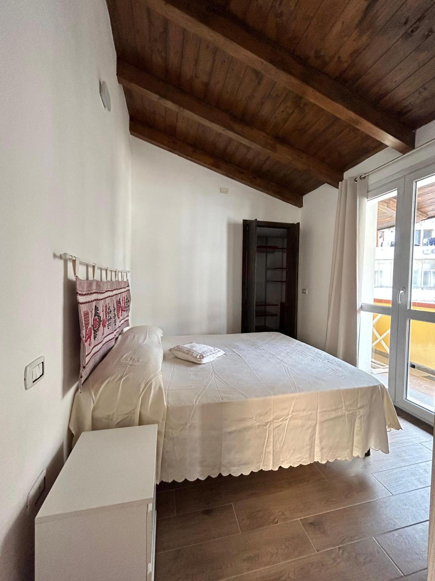 Appartamento Con Terrazzo Privato E Netflix Cagliari Exterior foto